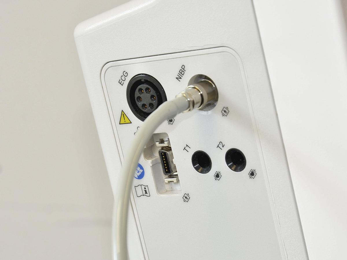 D'occasion MONITEUR PATIENT SCG-PNI-SPO2 DRAGER VISTA 120