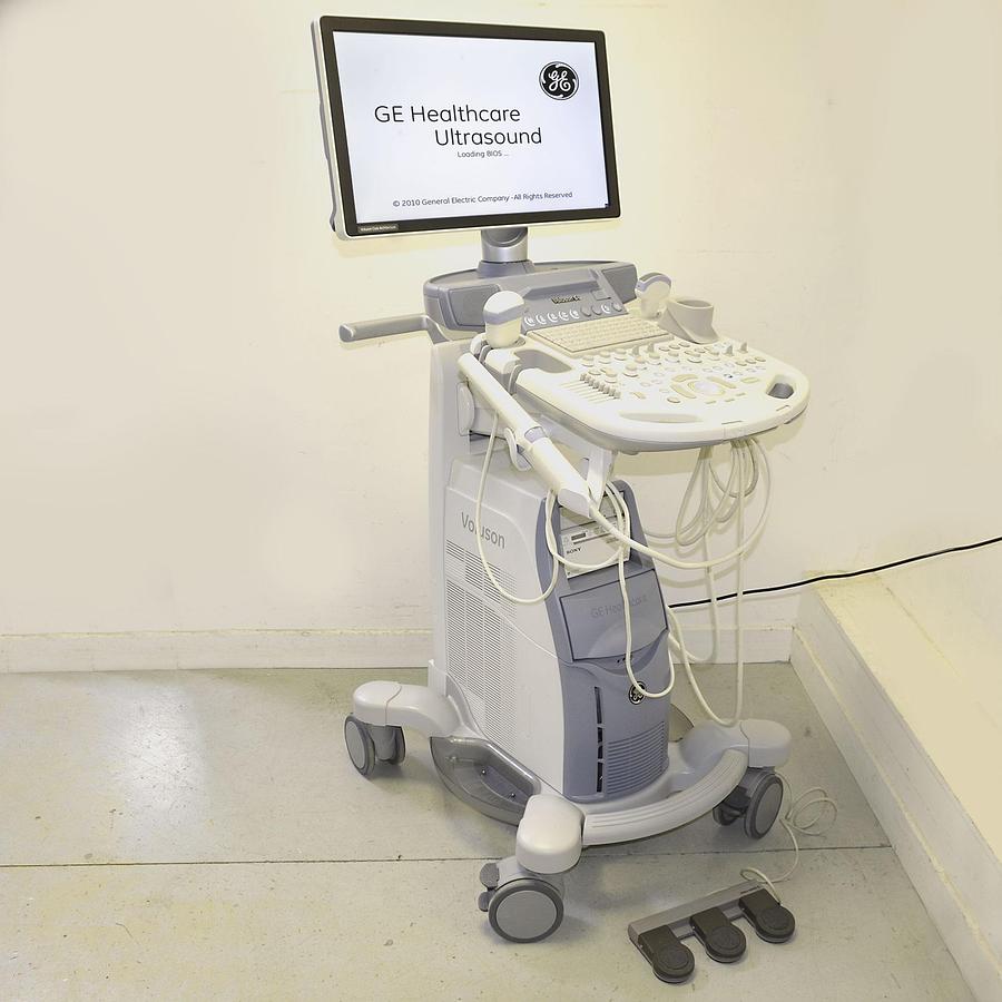 D'occasion ECHOGRAPHE GENERAL ELECTRIC VOLUSON S6 