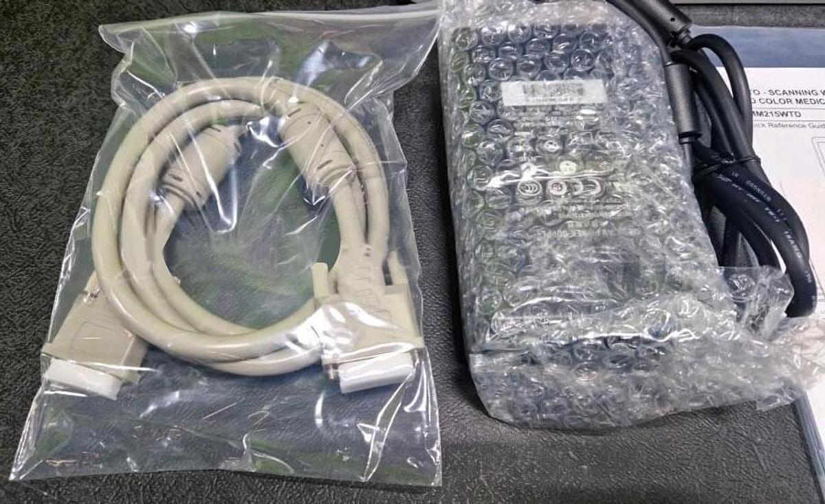 Neuf MONITEURS BARCO LCD 21,5 POUCES