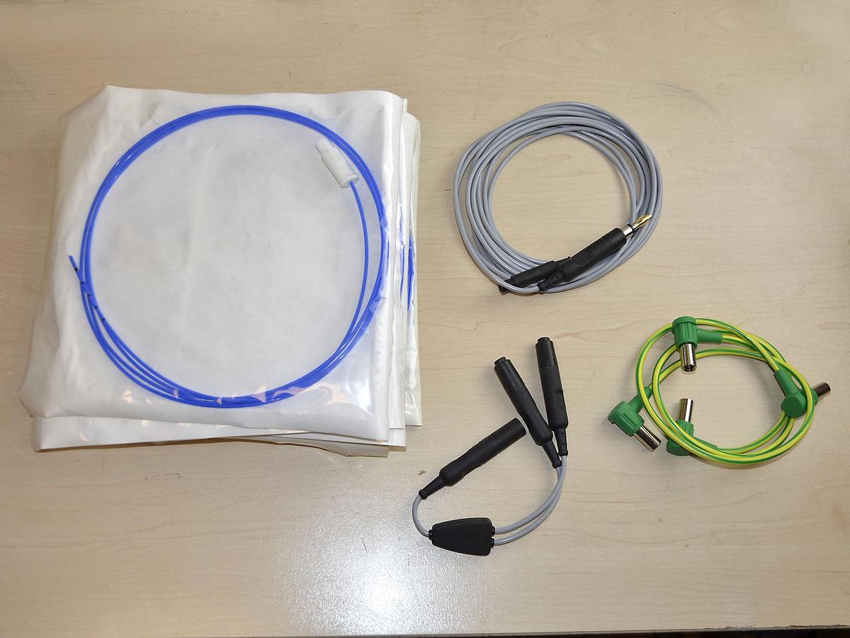 D'occasion BISTOURI DE CABINET ERBE ICC 200 COAGULATEUR PAR PLASMA D'ARGON ERBE APC 300