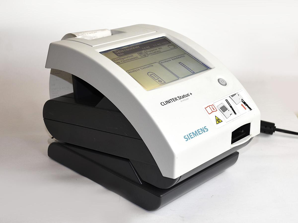 D'occasion LECTEUR DE BANDELETTES URINAIRES SIEMENS CLINITEK STATUS 