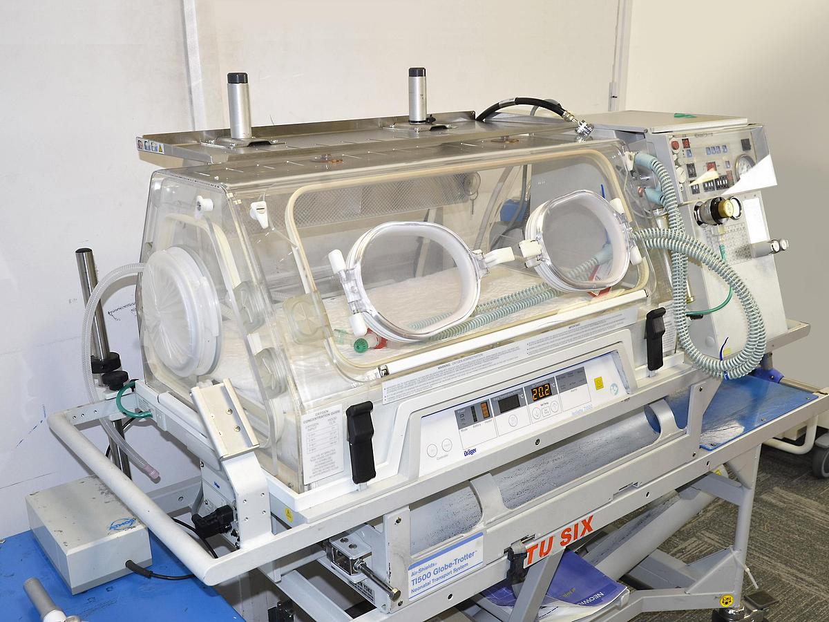 D'occasion COUVEUSE INCUBATEUR DE TRANSPORT DRAGER ISOLETTE TI500