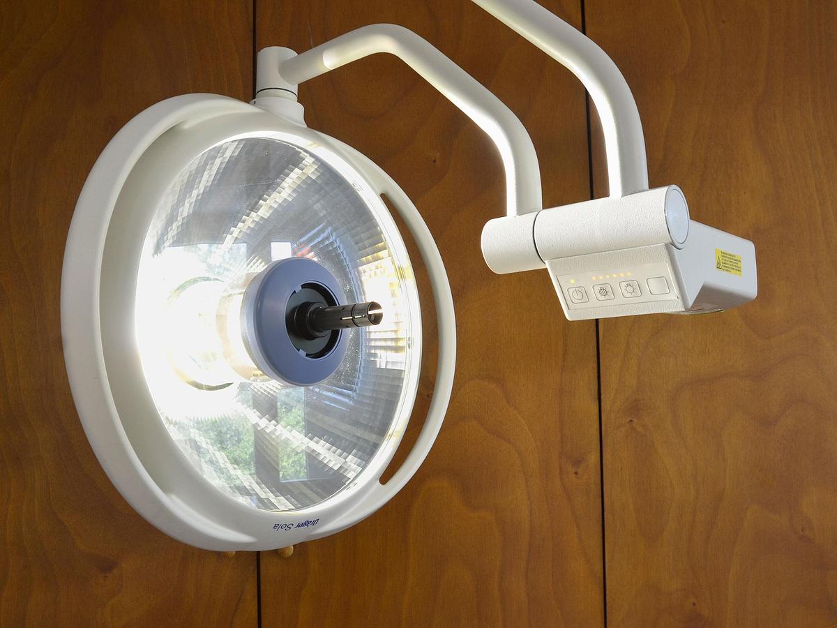 D'occasion ECLAIRAGE OPÉRATOIRE DRAGER SOLA MOBILE