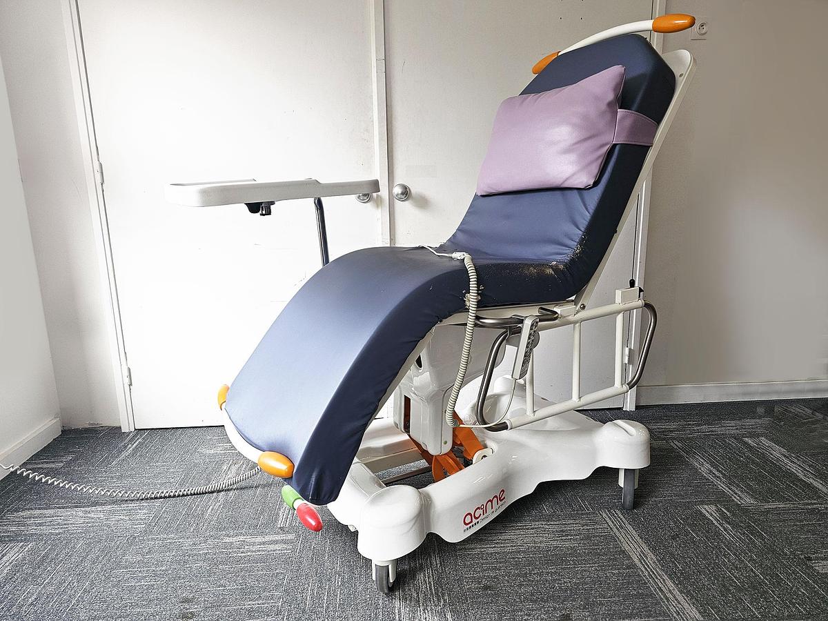 D'occasion FAUTEUIL AMBULATOIRE ÉLECTRIQUE ACIME