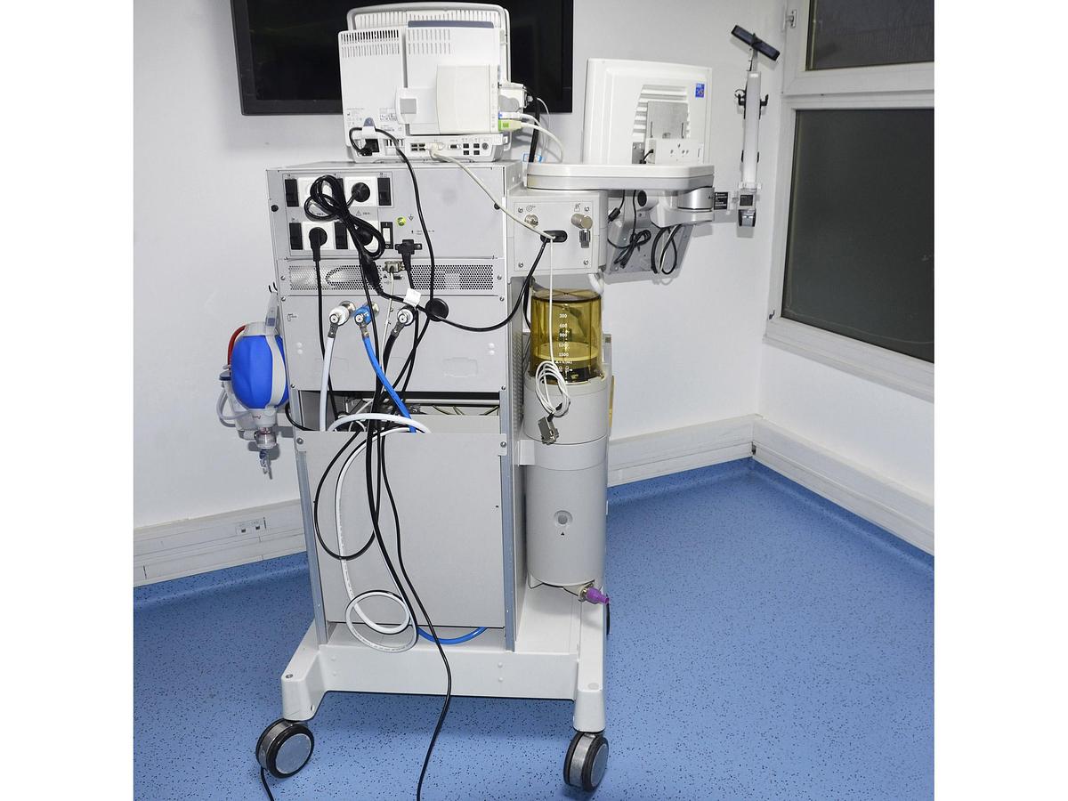 D'occasion STATION COMPLETE RESPIRATEUR D’ANESTHÉSIE MOBILE DATEX-OHMEDA AESTIVA/5 7900