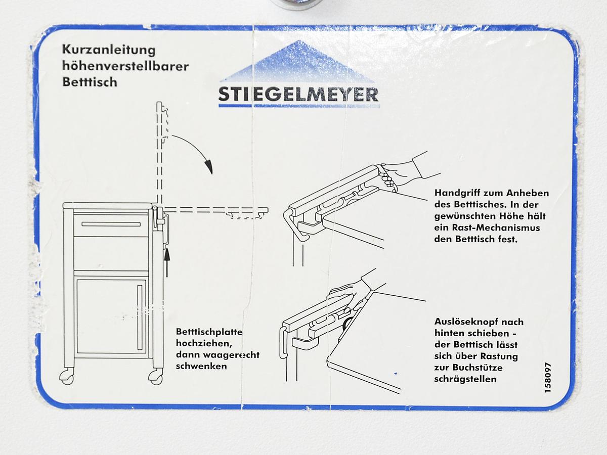 D'occasion TABLE DE CHEVET AVEC PLATEAU STIEGELMEYER