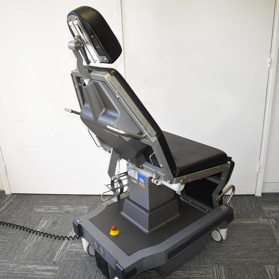 D'occasion FAUTEUIL ÉLECTRIQUE OPHTALMOLOGIQUE UFSK OSYS BL600 XLE