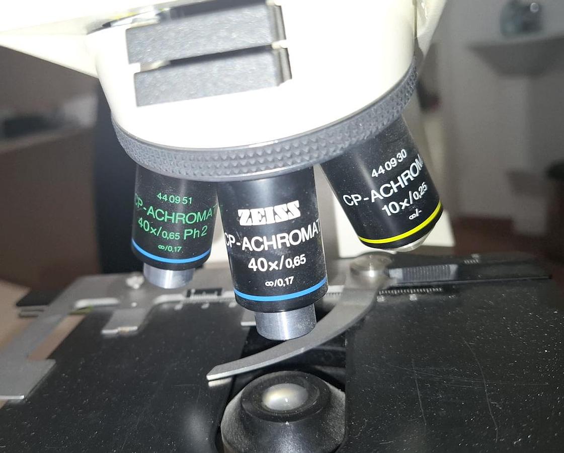 D'occasion MICROSCOPE BINOCULAIRE ZEISS AXIOLAB E Re