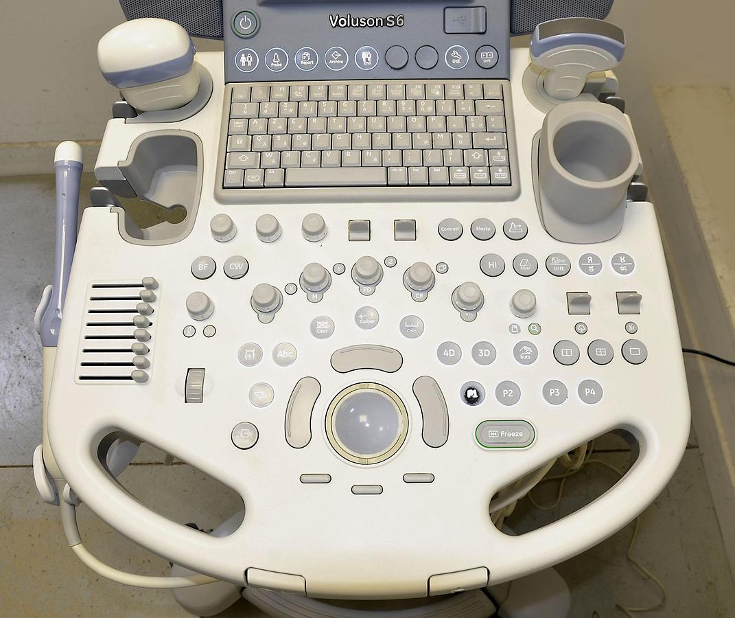 D'occasion ECHOGRAPHE GENERAL ELECTRIC VOLUSON S6 