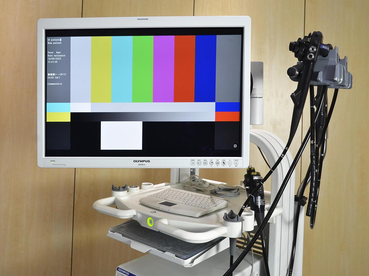 D'occasion COLONNE OLYMPUS EXERA III CV190 AVEC 2 ENDOSCOPES