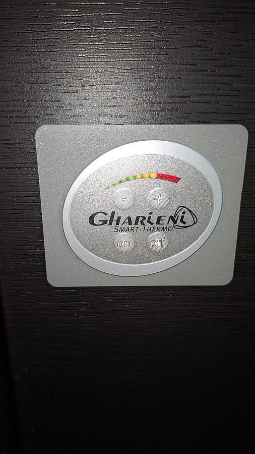 D'occasion TABLE DE SOINS GHARIENI DE GRAND LUXE MULTIFONCTIONNELLE AVEC MEUBLE ASSORTI DE RANGEMENT ET TABOURET, PARFAIT ÉTAT Hightech Wellnessliege Massage Spa table