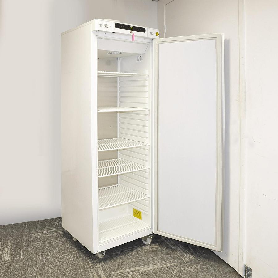 D'occasion ARMOIRE REFRIGERÉE GRAM TYPE RR410LG-346 LITRES