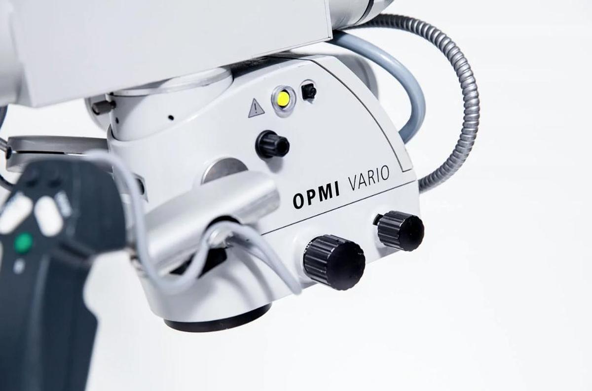 D'occasion MICROSCOPE CHIRURGICAL ZEISS OPMI VARIO S88