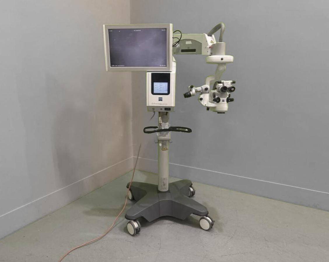 D'occasion MICROSCOPE OPERATOIRE D'OPHTALMOLOGIE KARL ZEISS LUMERA 700