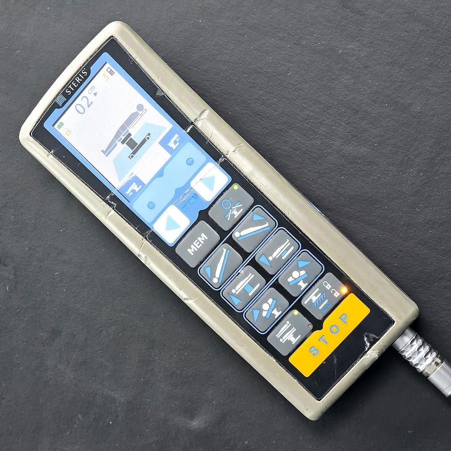 D'occasion TABLE D'OPÉRATION ELECTRIQUE STERIS CMAX