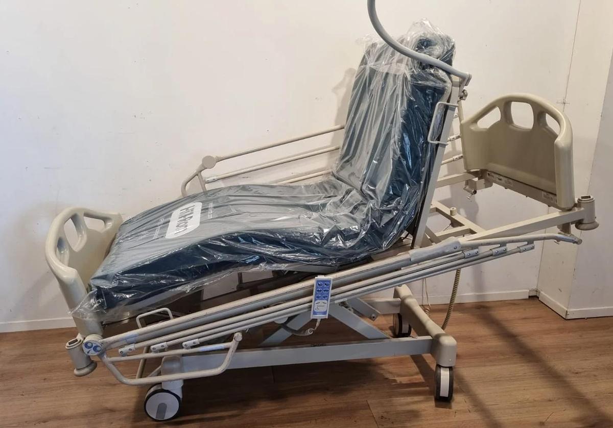 D'occasion LIT d'HOPITAL HILLROM AVANT GUARD 800 SEMI IC