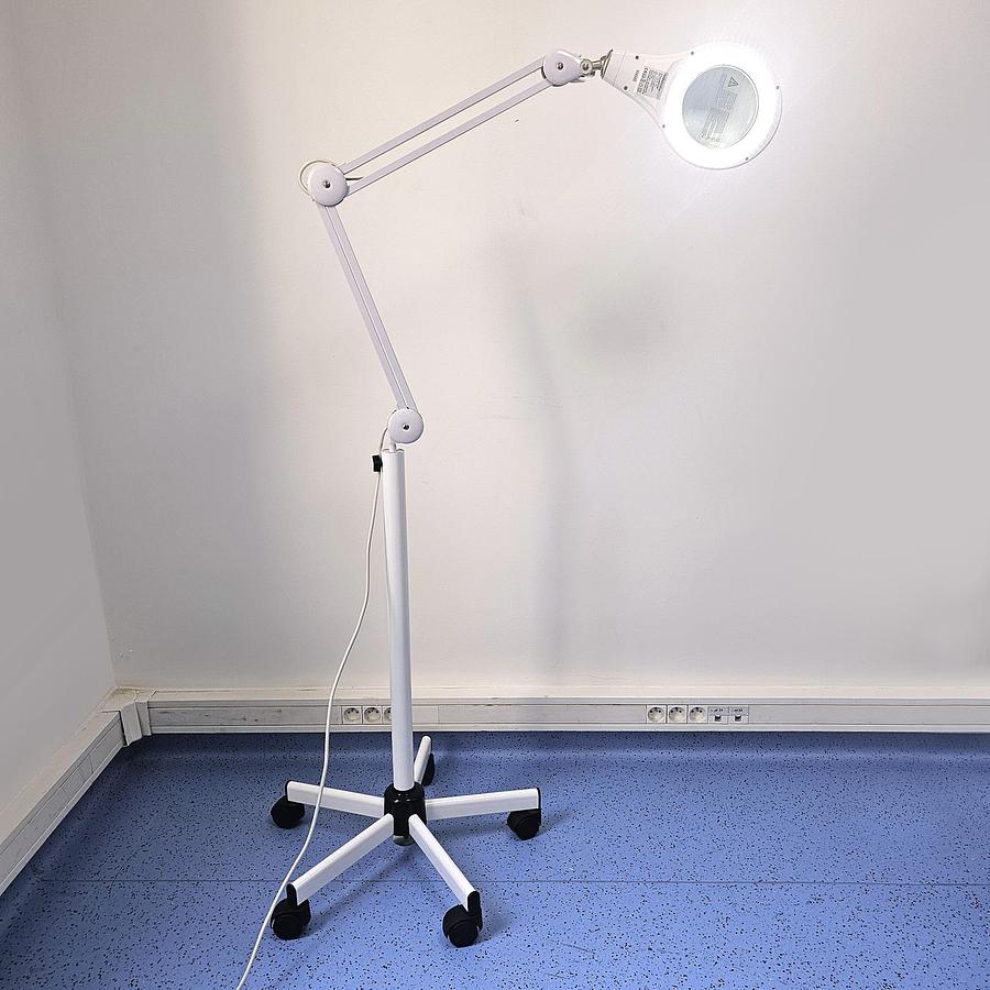 D'occasion LAMPE D'EXAMEN VELLEMAN
