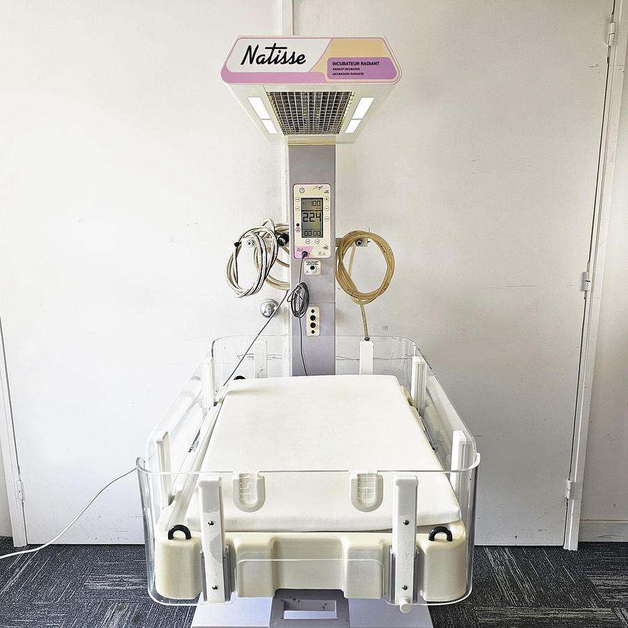 D'occasion TABLE DE REA NEONATALE BIO MS MOD. NATISSE AIR/OXYGENE/VIDE