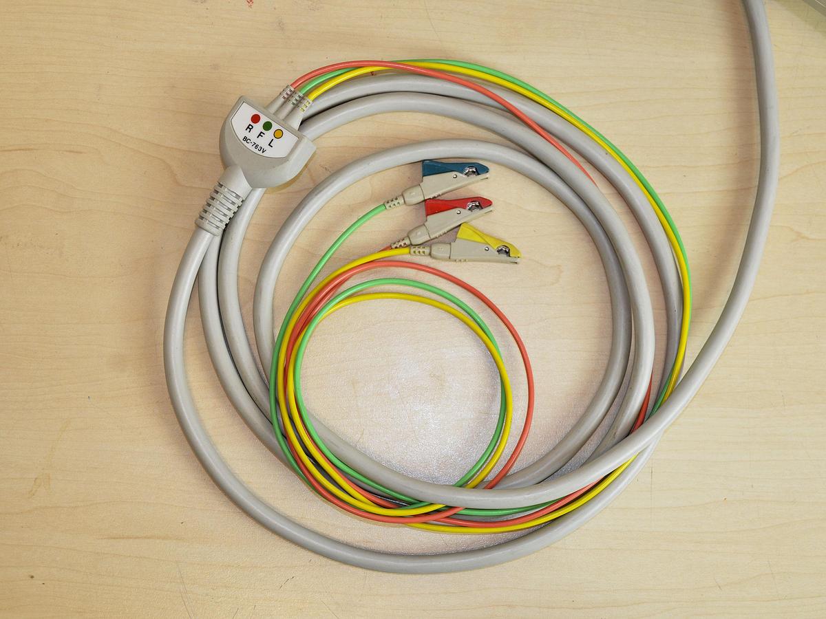 D'occasion DEFIBRILLATEUR NIHON KOHDEN TEC5221