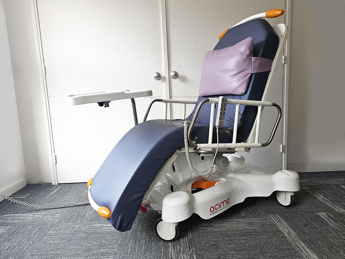 D'occasion FAUTEUIL AMBULATOIRE ÉLECTRIQUE ACIME