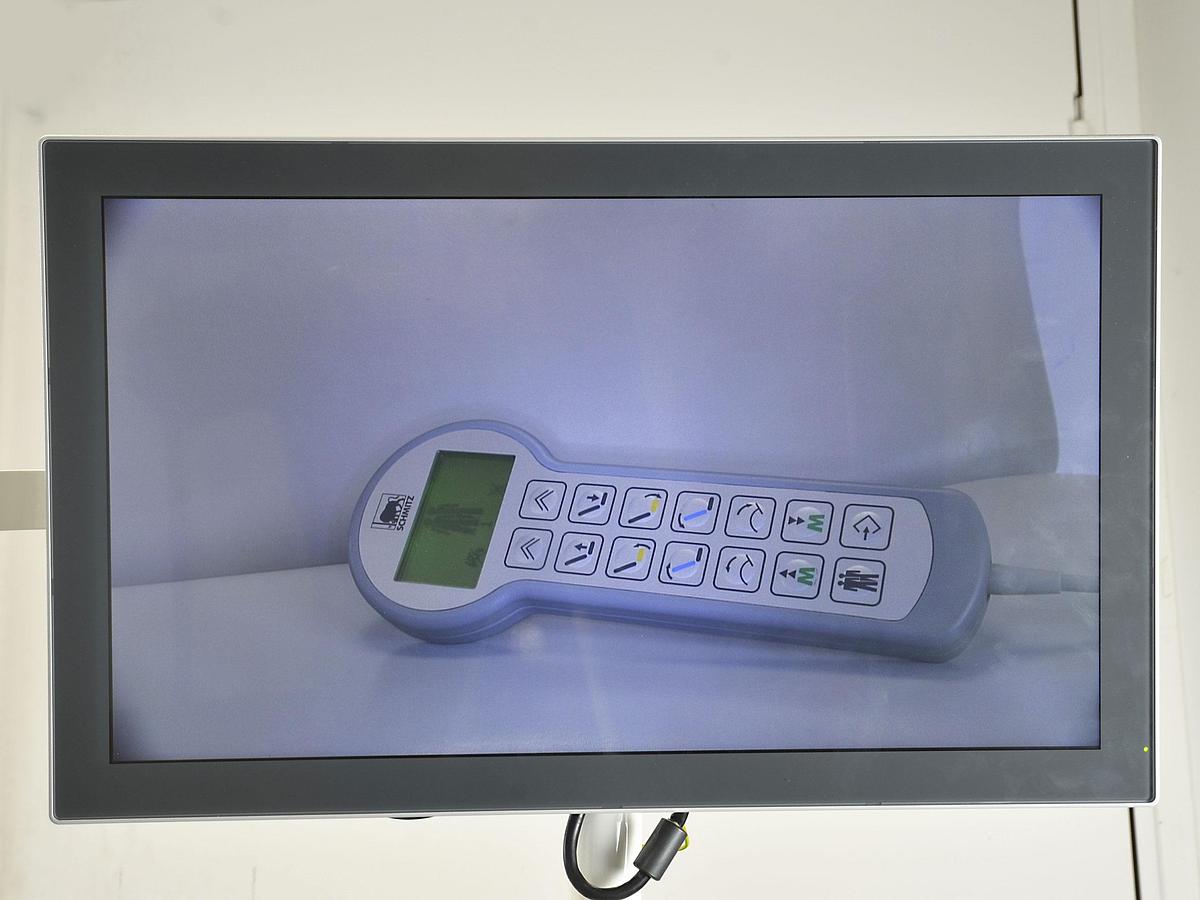 D'occasion FAUTEUIL GYNÉCOLOGIQUE SCHMITZ MEDI-MATIC AVEC VIDEO COLPOSCOPE VIDAN INTEGRÉ ET ECRAN