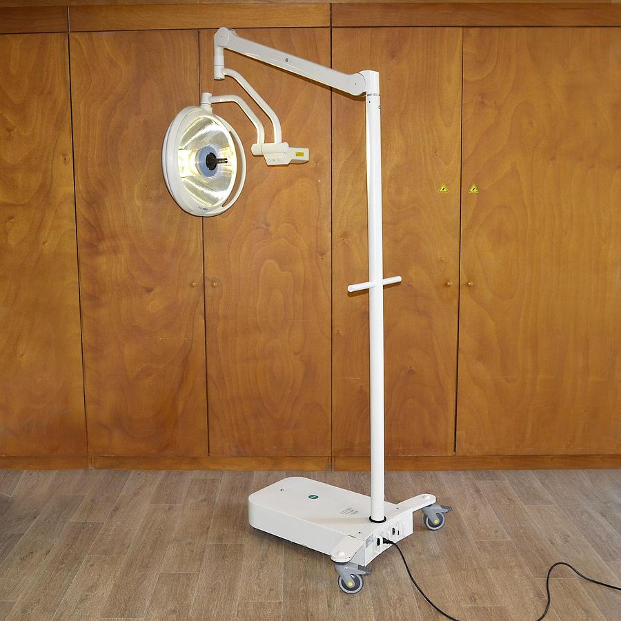 D'occasion ECLAIRAGE OPÉRATOIRE DRAGER SOLA MOBILE