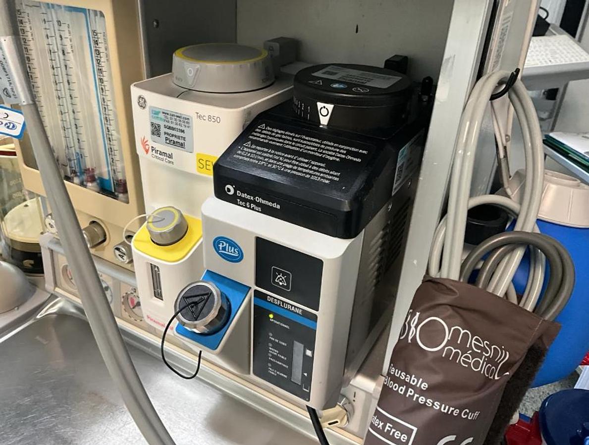 D'occasion STATION COMPLETE RESPIRATEUR D’ANESTHÉSIE MOBILE DATEX-OHMEDA AESTIVA 3000