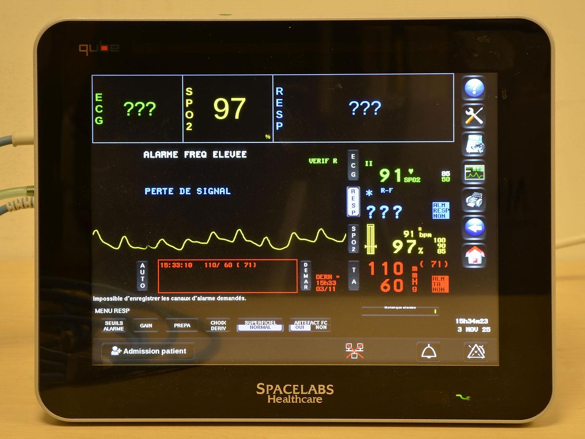 D'occasion MONITEUR DE SIGNES VITAUX SPACELABS TOUCH SCREEN QUBE 91390 ADULTE