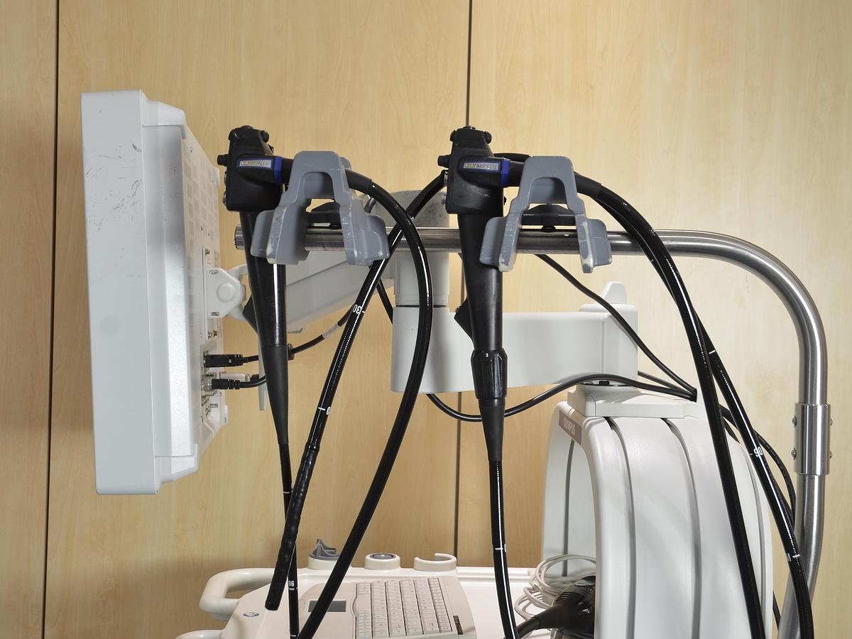 D'occasion COLONNE OLYMPUS EXERA III CV190 AVEC 2 ENDOSCOPES