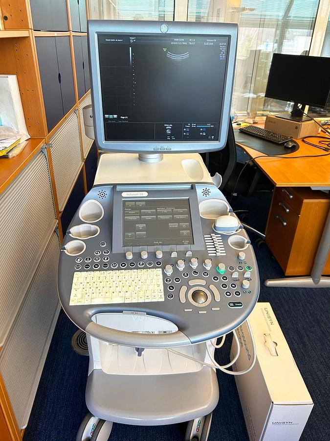 D'occasion ECHOGRAPHE VOLUSON E6 BT 13 