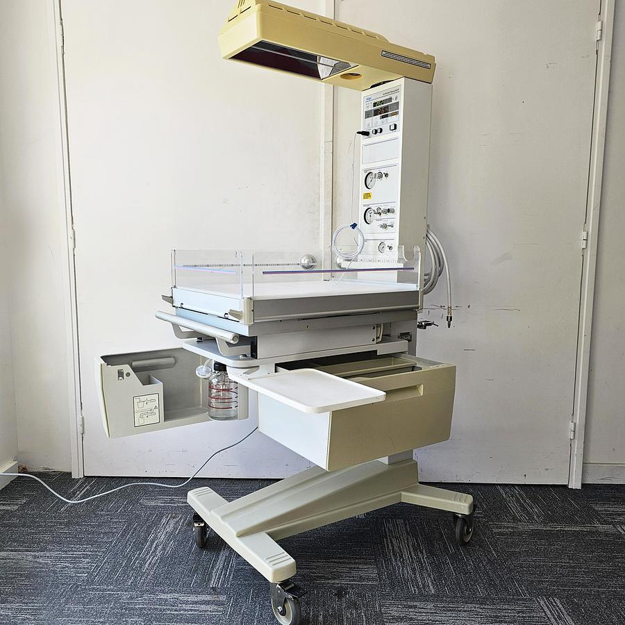 D'occasion COUVEUSE INCUBATEUR DRAGER AIR-SHIELD RESUSCITAIRE
