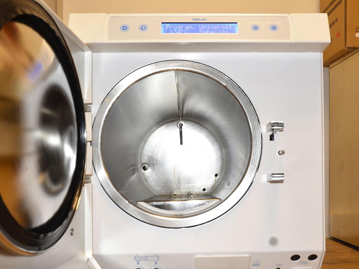 D'occasion AUTOCLAVE MELAG EUROKLAV 23 VS+