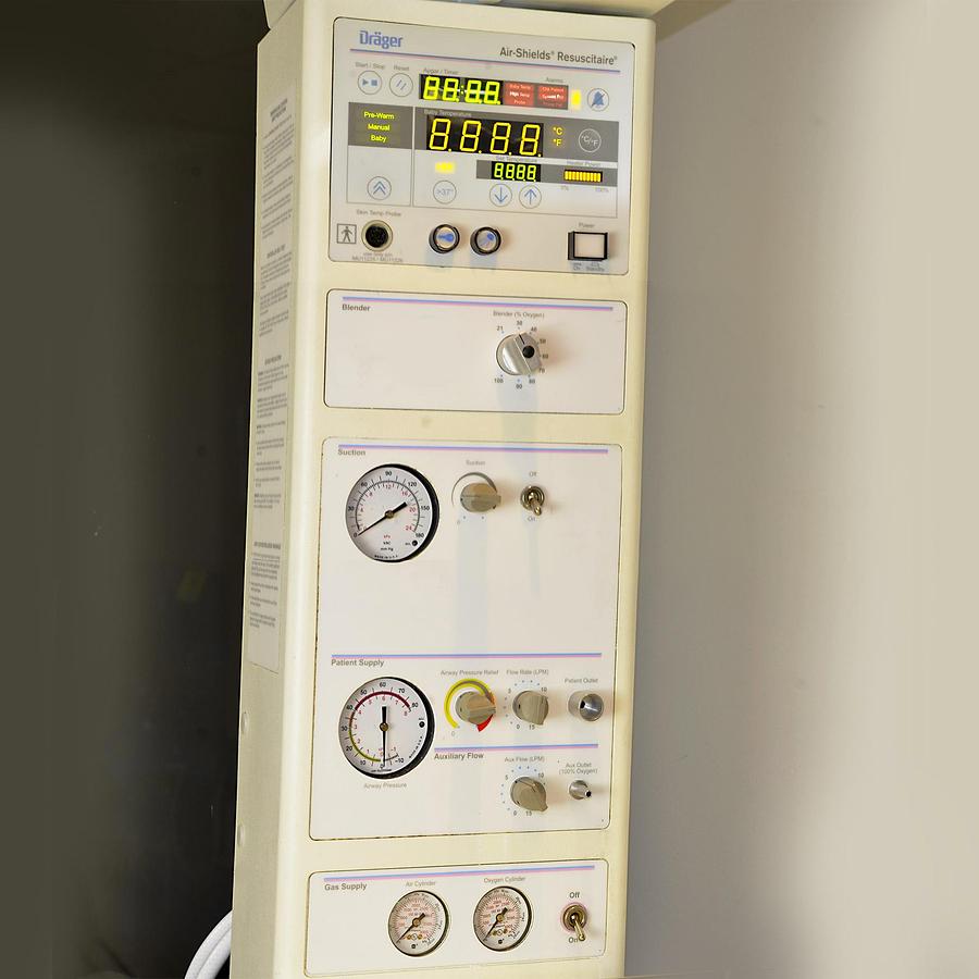 D'occasion TABLE DE REANIMATION NEONATALE DRAEGER AIRSHIELDS