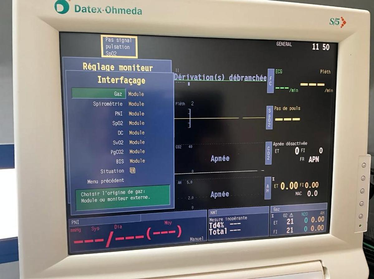 D'occasion STATION COMPLETE RESPIRATEUR D’ANESTHÉSIE MOBILE DATEX-OHMEDA AESTIVA 3000