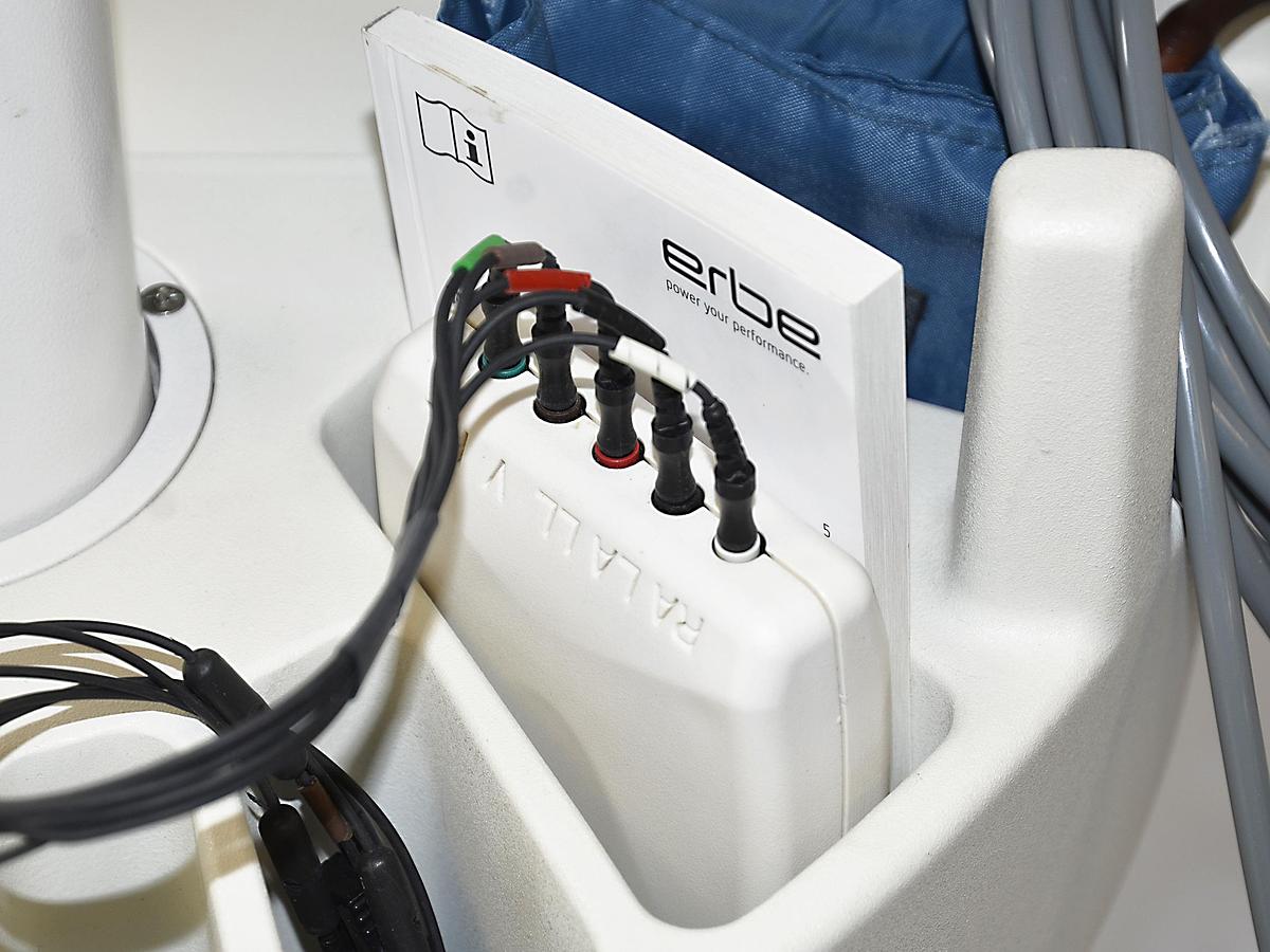 D'occasion MONITEUR DE SIGNES VITAUX MEDRAD VERIS 8600 AVEC AFFICHAGE DÉPORTÉ, COMPATIBLE IRM