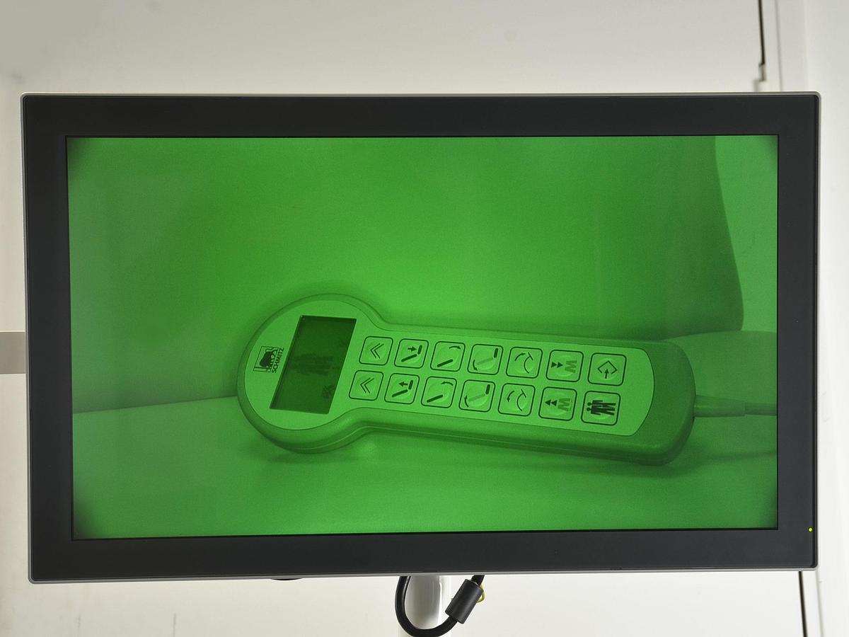 D'occasion FAUTEUIL GYNÉCOLOGIQUE SCHMITZ MEDI-MATIC AVEC VIDEO COLPOSCOPE VIDAN INTEGRÉ ET ECRAN