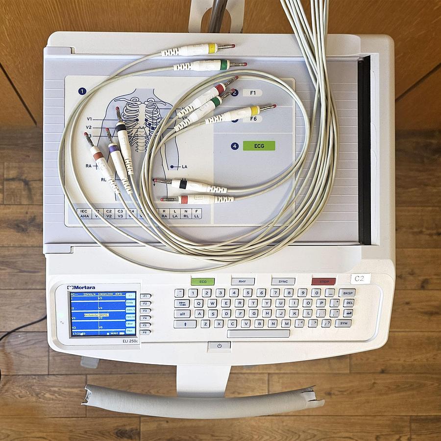 D'occasion ECG MORTARA ELI 250c