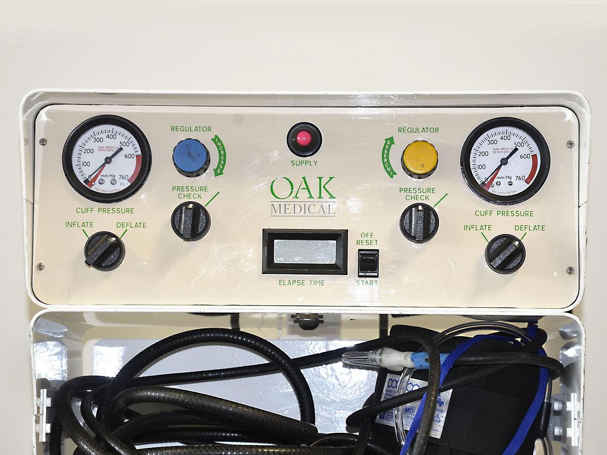 D'occasion GARROT ELECTRIQUE TOURNIQUET OAK MEDICAL