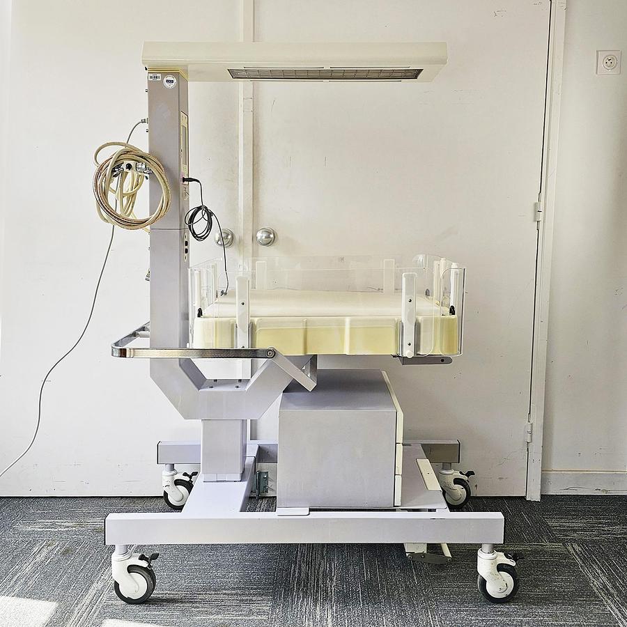 D'occasion TABLE DE REA NEONATALE BIO MS MOD. NATISSE AIR/OXYGENE/VIDE