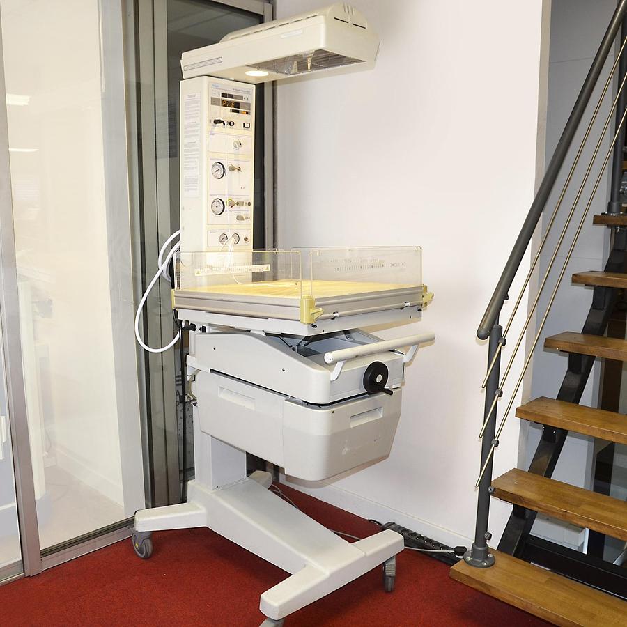 D'occasion TABLE DE REANIMATION NEONATALE DRAEGER AIRSHIELDS