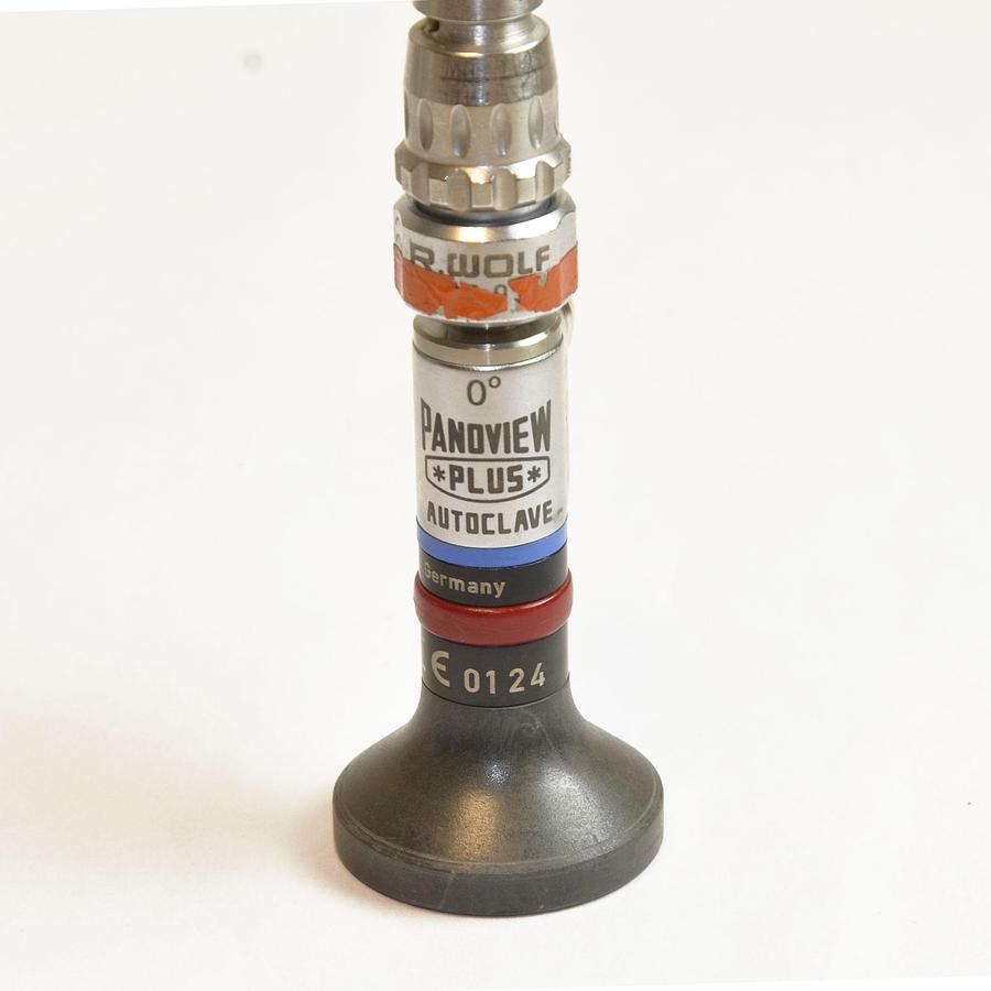 D'occasion ENSEMBLE D' ARTHROSCOPIE CONSTITIÉ D'UNE OPTIQUE R. WOLF 8880.531 O° PANOVIEW AVEC SET DE PINCES ET DE RONGEURS