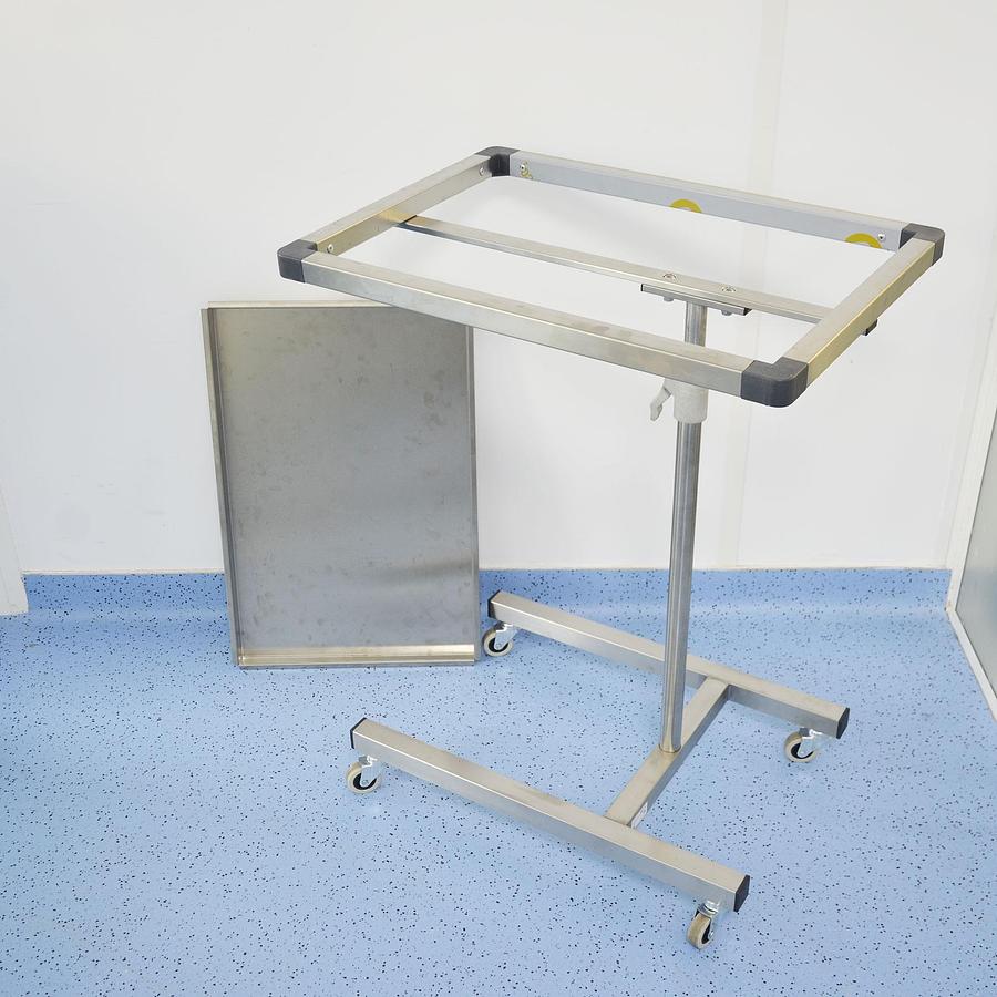 D'occasion TABLE MAYO INOX RÉGLABLE