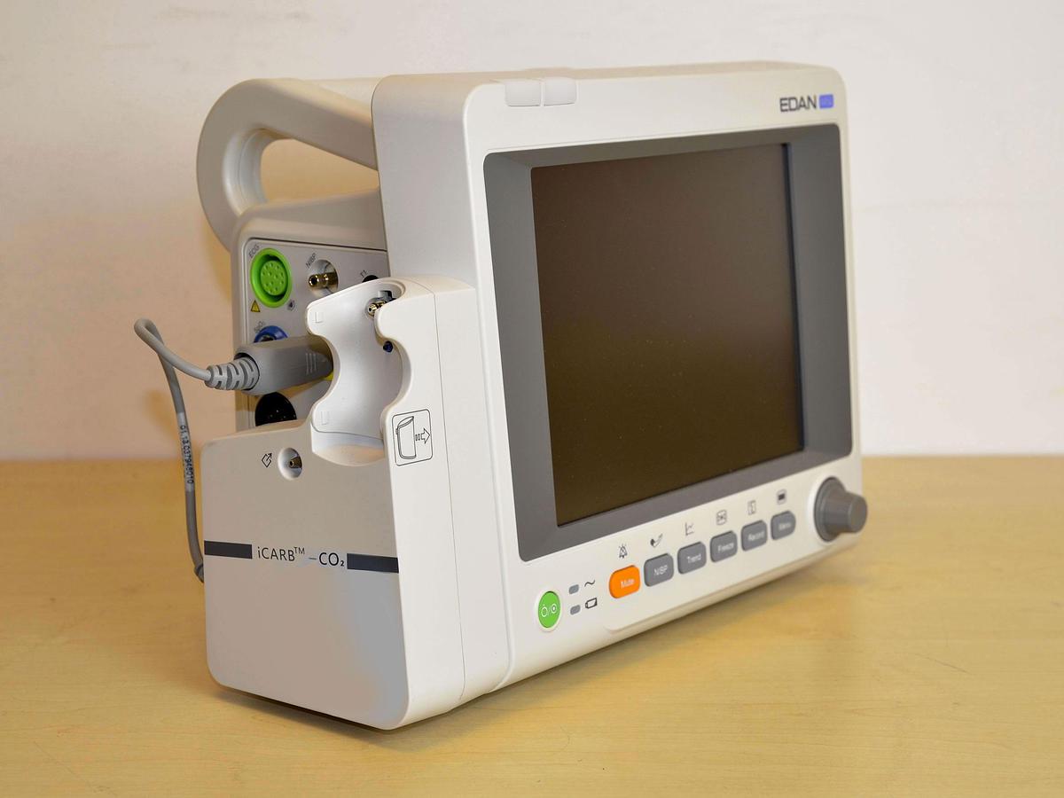 D'occasion MONITEUR MULTIPARAMETRIQUE DE SURVEILLANCE EDAN iM50 (ECG, PNI, SPO2, RESP, AVEC CO2 CAPNOGRAPHIE) SPÉCIAL JO PARIS 2024