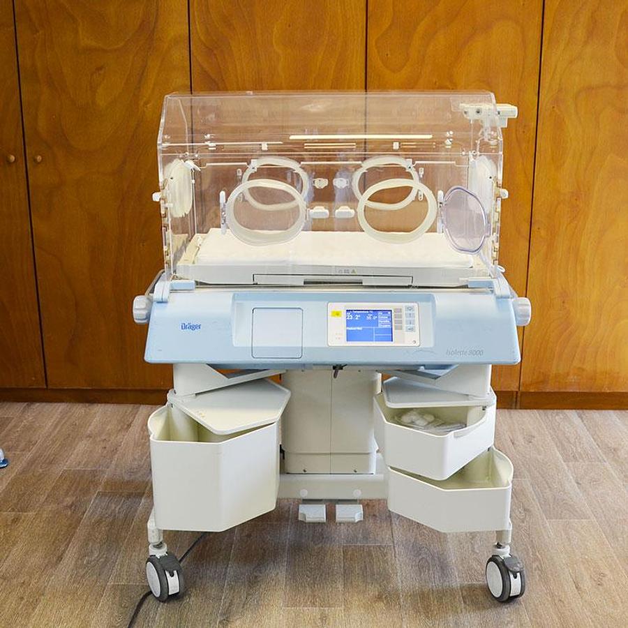 D'occasion COUVEUSE INCUBATEUR DRAGER ISOLETTE 8000 VERSION 4.11 AVEC MATELAS