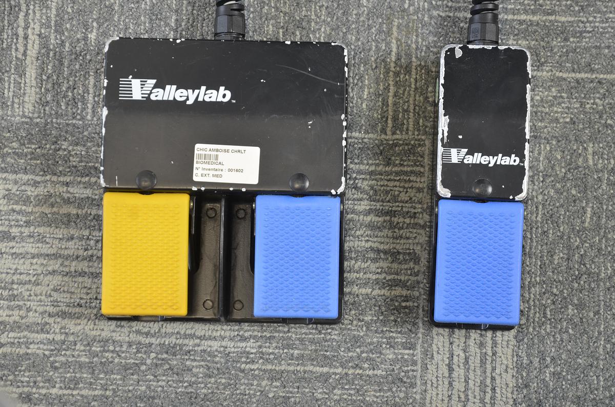 D'occasion BISTOURI ELECTRIQUE MONOPOLAIRE ET BIPOLAIRE VALLEYLAB FORCE FX