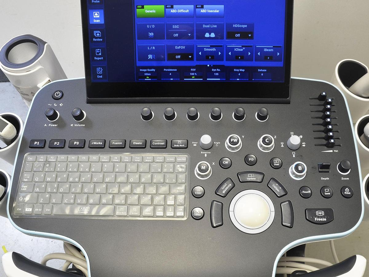 D'occasion ECHOGRAPHE MINDRAY RESONA R9