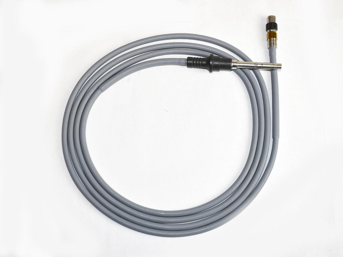 D'occasion CYSTOSCOPE OLYMPUS CYF 5 AVEC SON CABLE DE LUMIÈRE