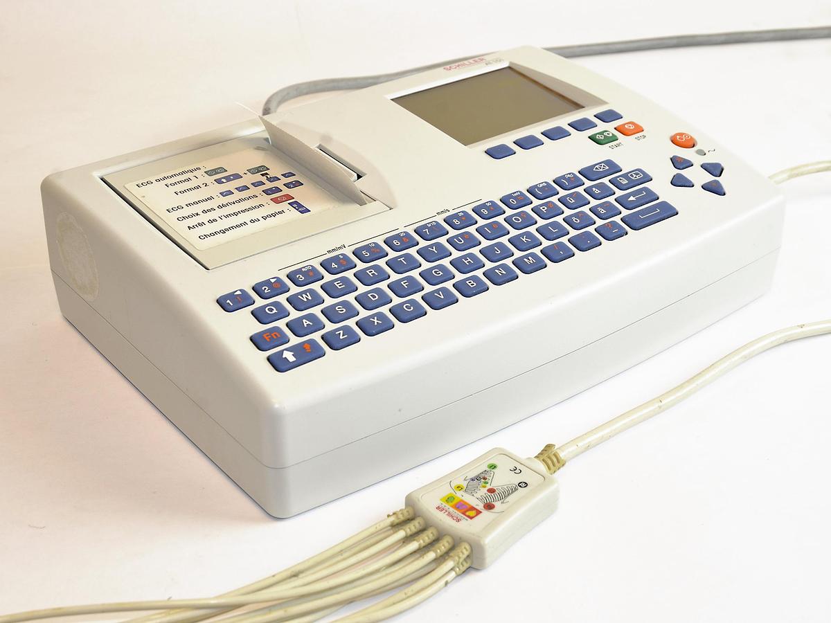 D'occasion SCHILLER AT 101 ECG MACHINE