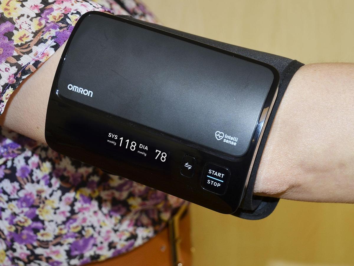 D'occasion TENSIOMÈTRE BRAS ÉLECTRONIQUE OMRON EVOLV 