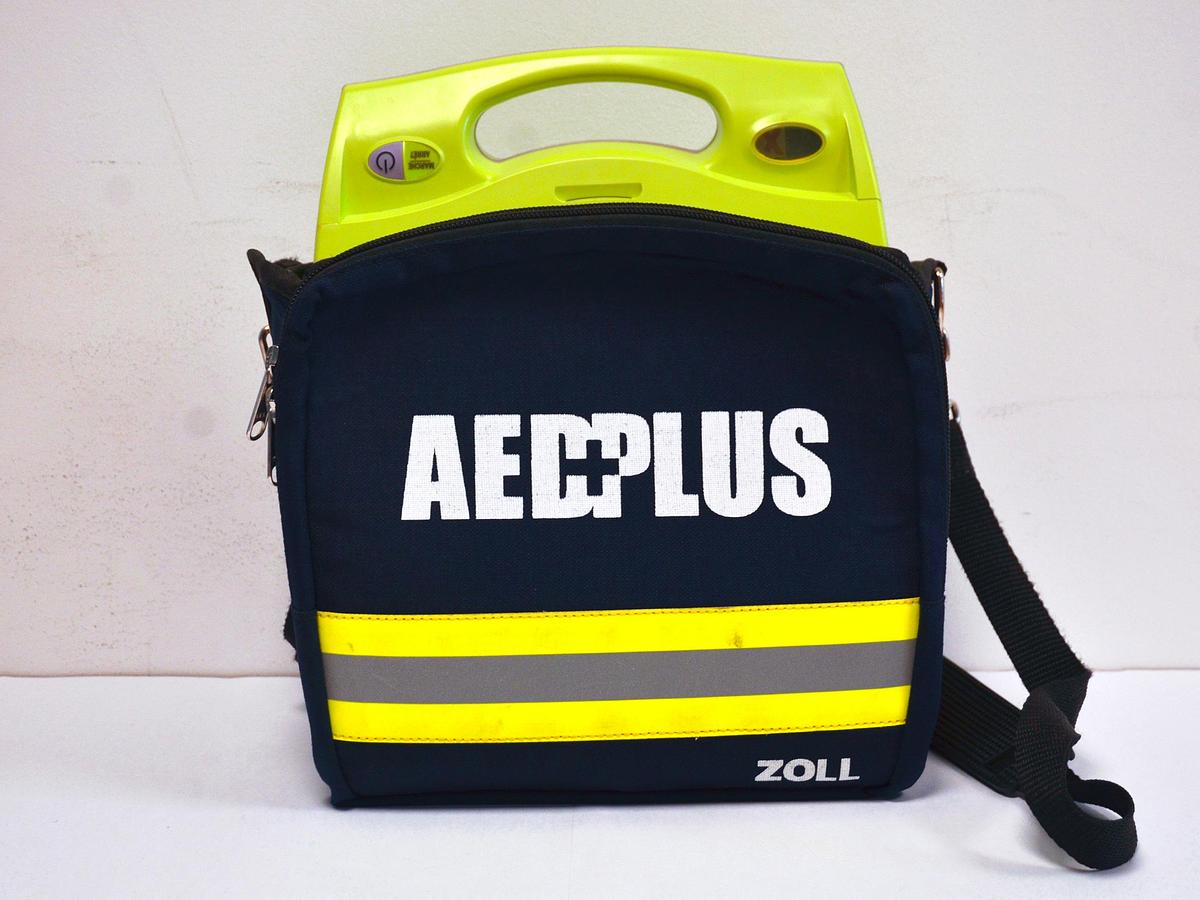 Neuf DÉFIBRILLATEUR ZOLL AED PLUS